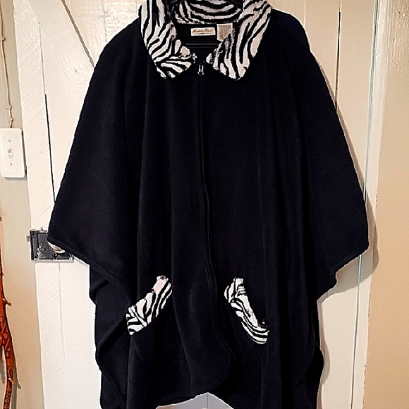 Pishon Trail EUC Elegant Black Cape with Zebra Accents XL. - Picture 1 of 8